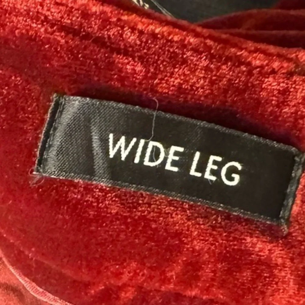 White House Black Market Luna Wide Leg Trousers Women 8 Red Velvet Holidays - Picture 5 of 7